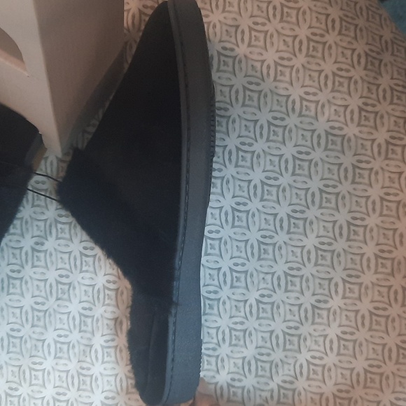 Isotoner ISO Spa black ladies slippers - Picture 4 of 5